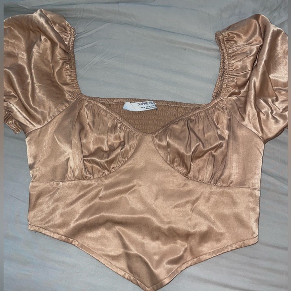 Cute top - Picture 2 of 3